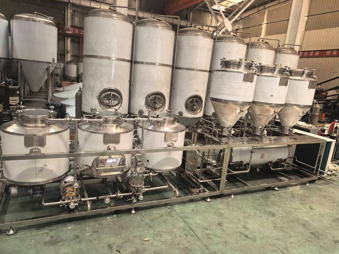 平原数控啤酒设备多少钱一套？新手开精酿酒吧能直接上手吗